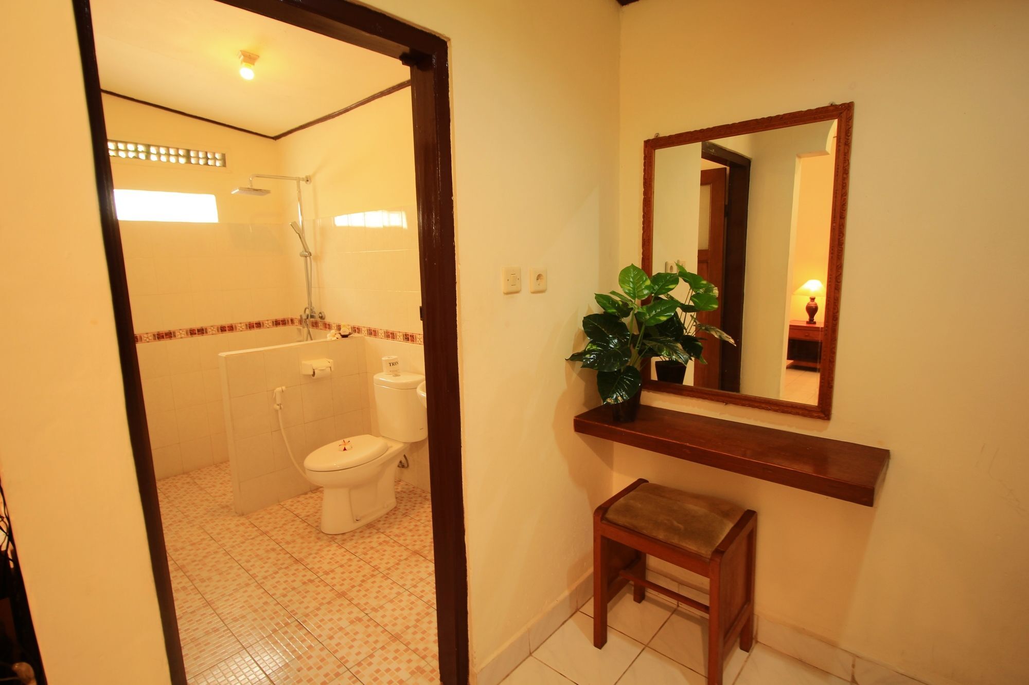 Lovina Beach Hotel Pabean Buleleng Esterno foto