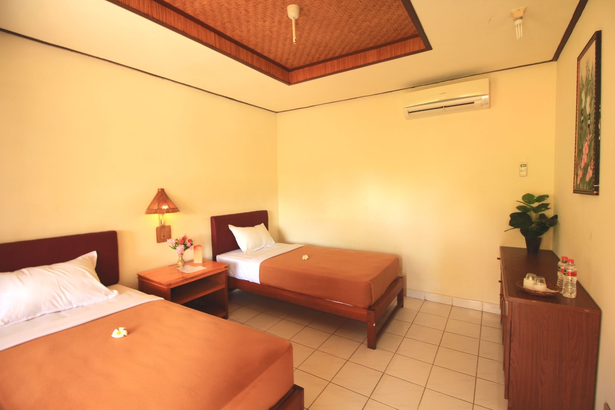 Lovina Beach Hotel Pabean Buleleng Esterno foto