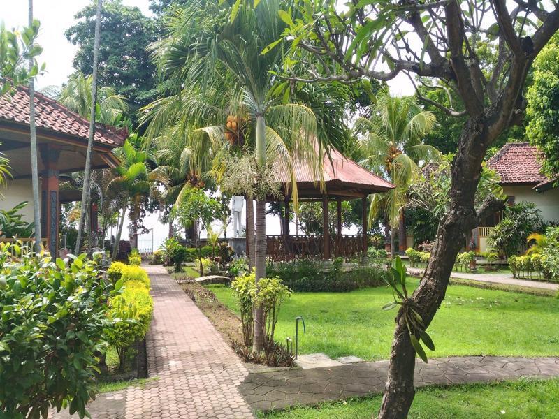 Lovina Beach Hotel Pabean Buleleng Esterno foto